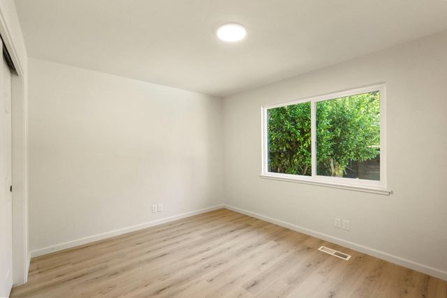 2306 W Swain Rd, Stockton, CA 95207