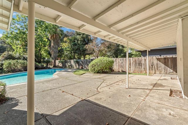 2306 W Swain Rd, Stockton, CA 95207