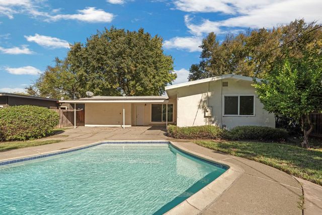 2306 W Swain Rd, Stockton, CA 95207