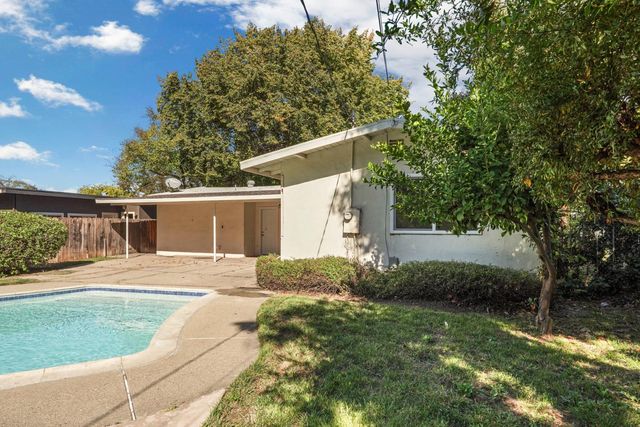 2306 W Swain Rd, Stockton, CA 95207