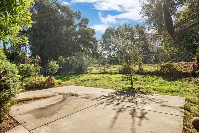 2306 W Swain Rd, Stockton, CA 95207