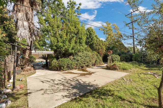 2306 W Swain Rd, Stockton, CA 95207