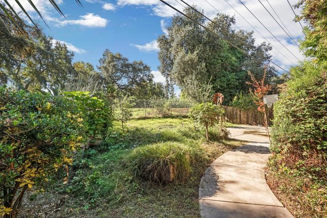 2306 W Swain Rd, Stockton, CA 95207