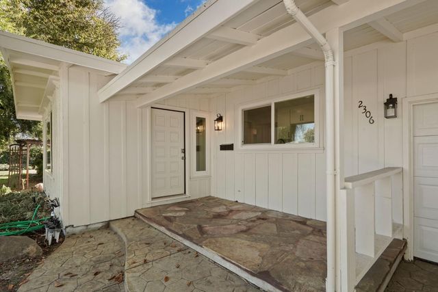 2306 W Swain Rd, Stockton, CA 95207