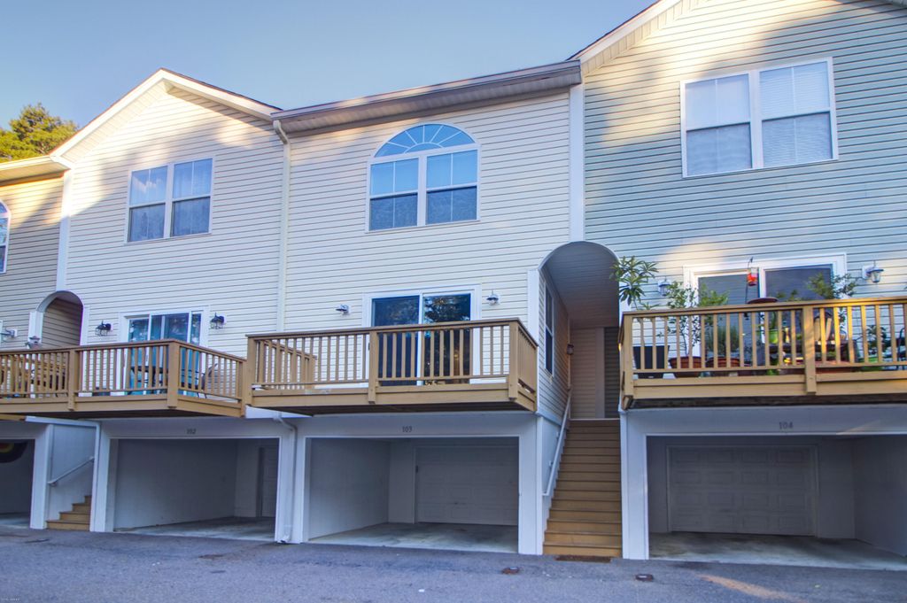 1829 Dogwood Road 103, Charleston, SC 29414