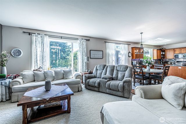 655 Joy Street, Eatonville, WA 98328