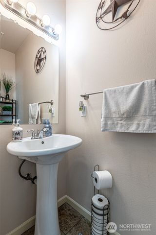 655 Joy Street, Eatonville, WA 98328