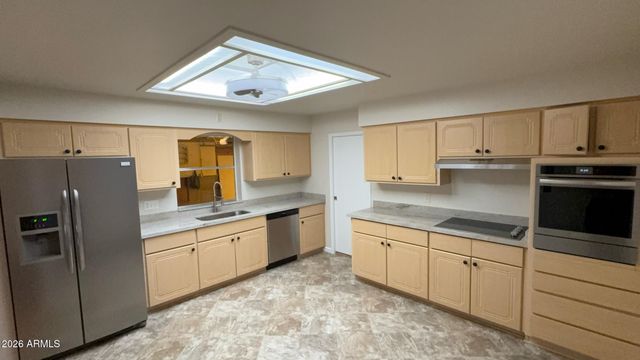 4823 E CATALINA Avenue, Mesa, AZ 85206