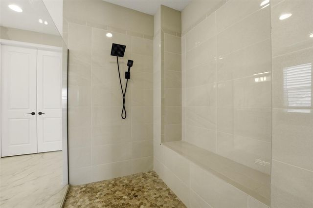 5820 MILLENNIUM SILVER COURT, Sarasota, FL 34238