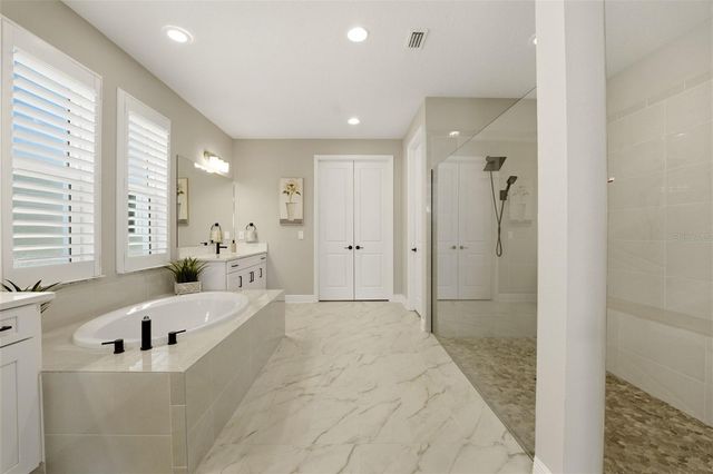 5820 MILLENNIUM SILVER COURT, Sarasota, FL 34238