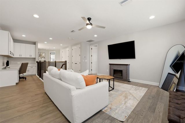 5820 MILLENNIUM SILVER COURT, Sarasota, FL 34238