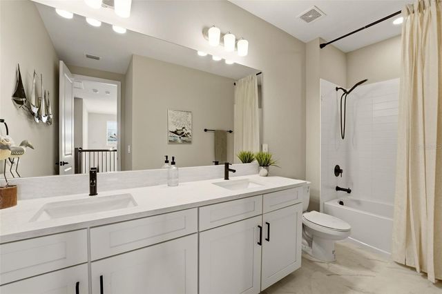 5820 MILLENNIUM SILVER COURT, Sarasota, FL 34238