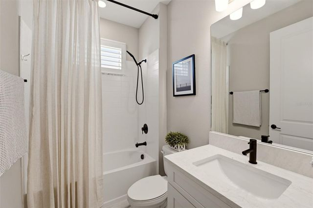 5820 MILLENNIUM SILVER COURT, Sarasota, FL 34238