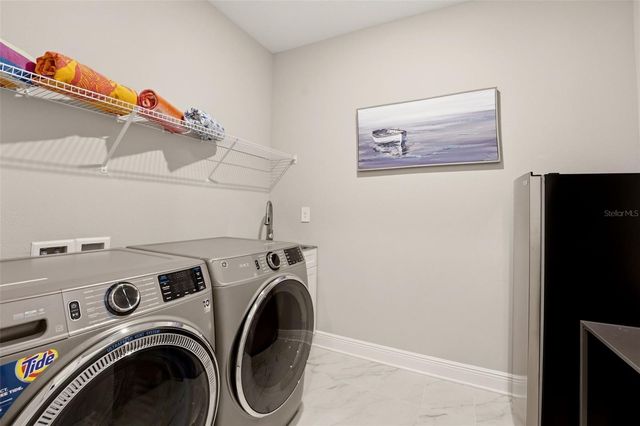5820 MILLENNIUM SILVER COURT, Sarasota, FL 34238