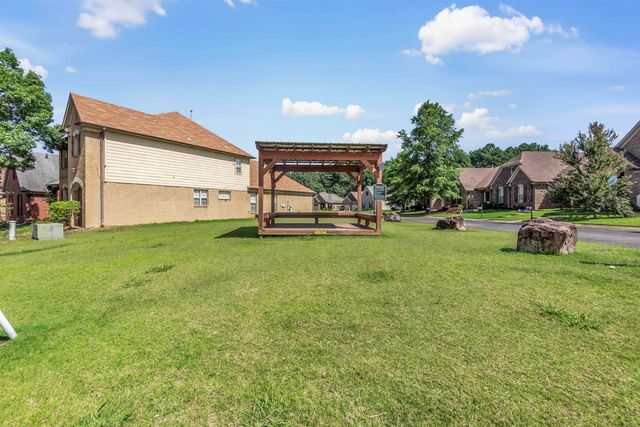 6836 LAGRANGE GROVE DR, Unincorporated, TN 38018