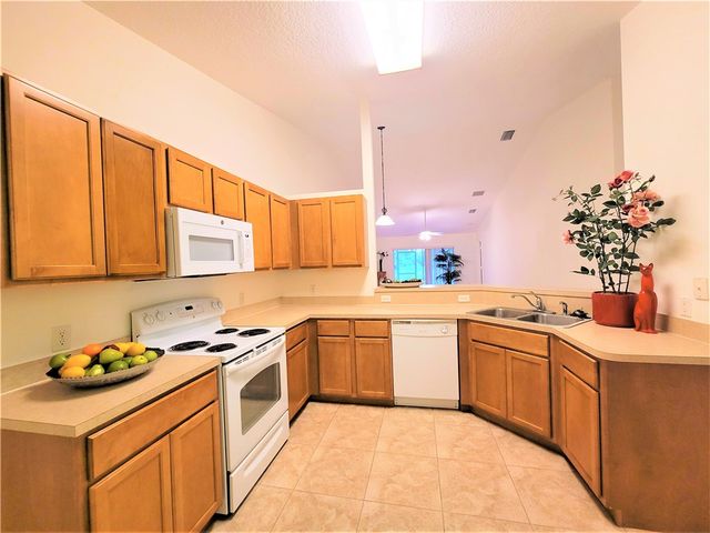 351 Del Monte Road B, Sebastian, FL 32958