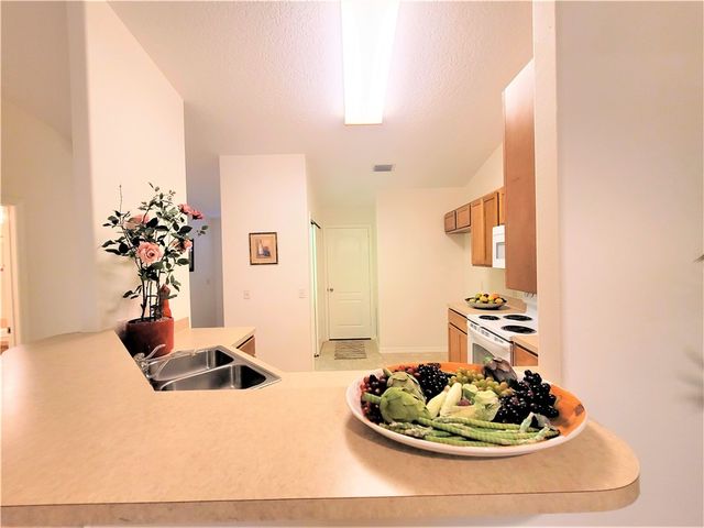 351 Del Monte Road B, Sebastian, FL 32958