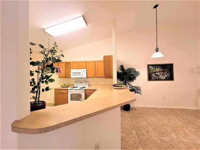 351 Del Monte Road B, Sebastian, FL 32958