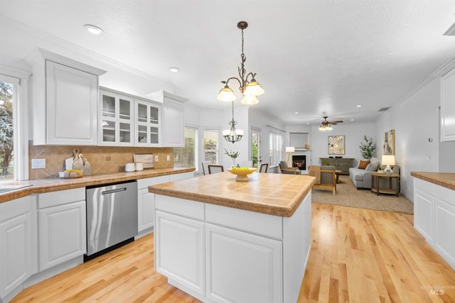 1640 S Lakemoor Way, Eagle, ID 83616