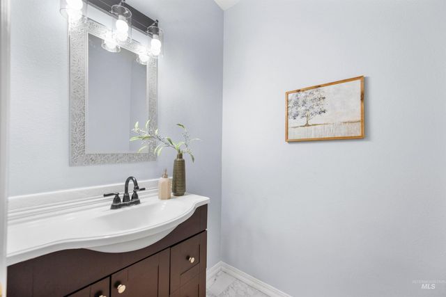 1640 S Lakemoor Way, Eagle, ID 83616