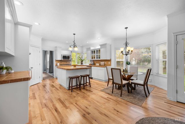 1640 S Lakemoor Way, Eagle, ID 83616