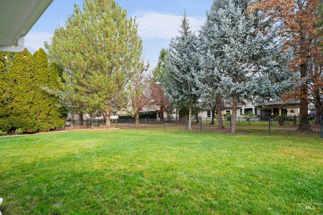 1640 S Lakemoor Way, Eagle, ID 83616