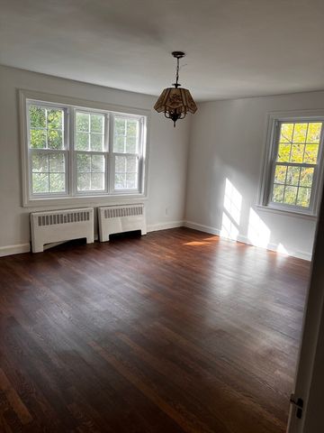 30 Beechmont St 1, Worcester, MA 01609