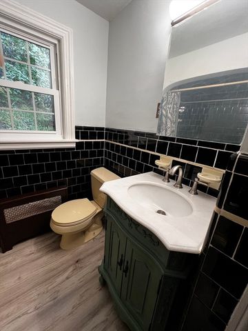 30 Beechmont St 1, Worcester, MA 01609
