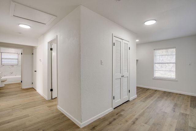 1501 E Henderson Street, Cleburne, TX 76031