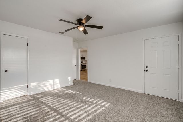 1501 E Henderson Street, Cleburne, TX 76031