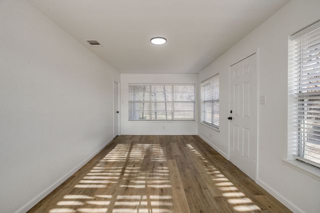 1501 E Henderson Street, Cleburne, TX 76031