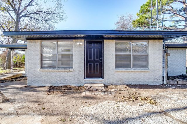 1501 E Henderson Street, Cleburne, TX 76031