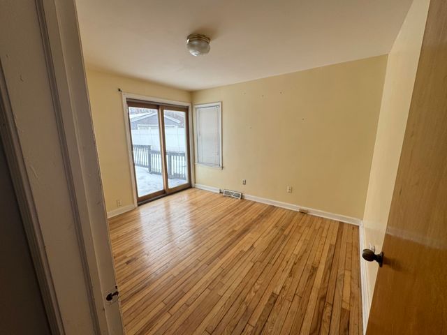 8405 Robindale Avenue, Dearborn Heights City, MI 48127