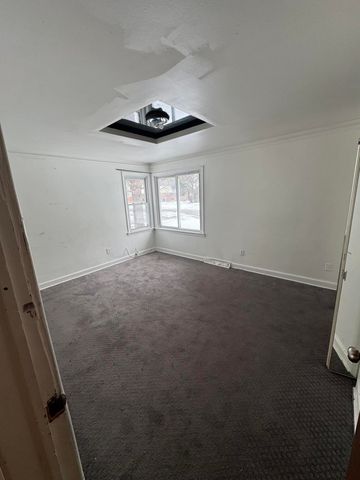 8405 Robindale Avenue, Dearborn Heights City, MI 48127