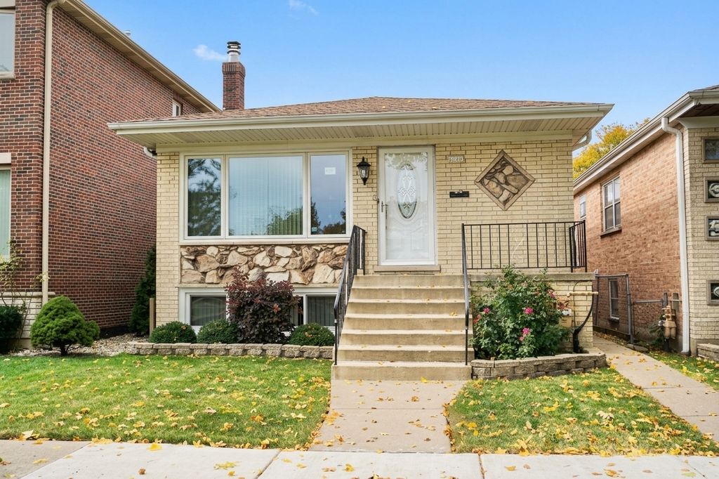 3318 N Page Avenue, Chicago, IL 60634 — exterior