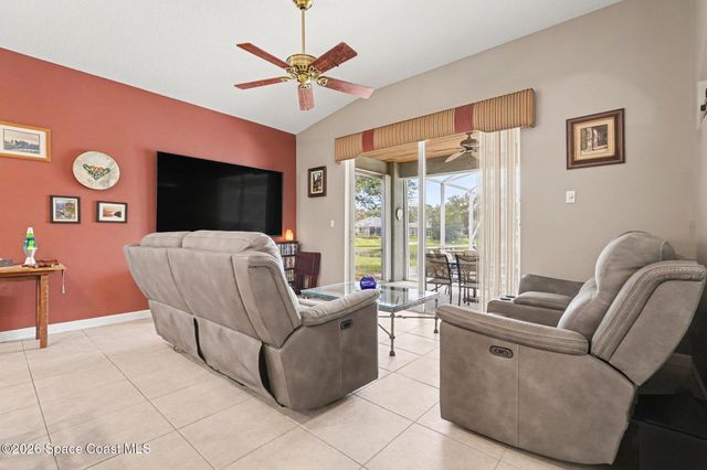 348 Gardendale Circle SE, Palm Bay, FL 32909