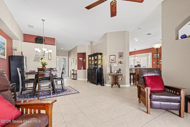 348 Gardendale Circle SE, Palm Bay, FL 32909