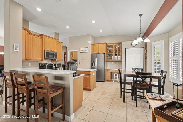 348 Gardendale Circle SE, Palm Bay, FL 32909