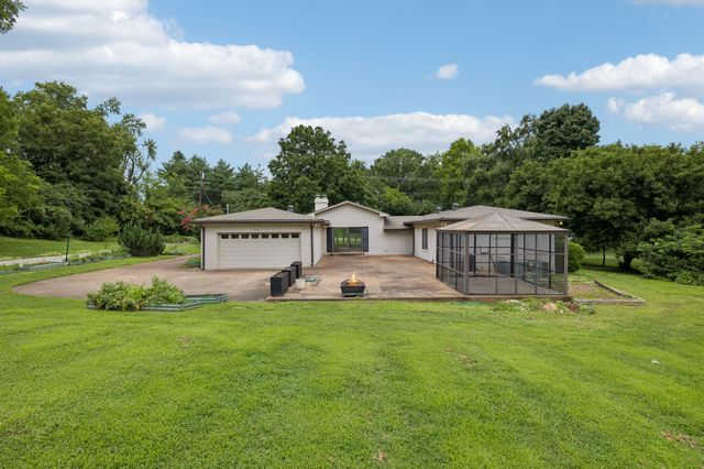 702 Wilson Pike, Brentwood, TN 37027