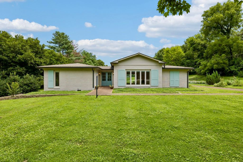 702 Wilson Pike, Brentwood, TN 37027