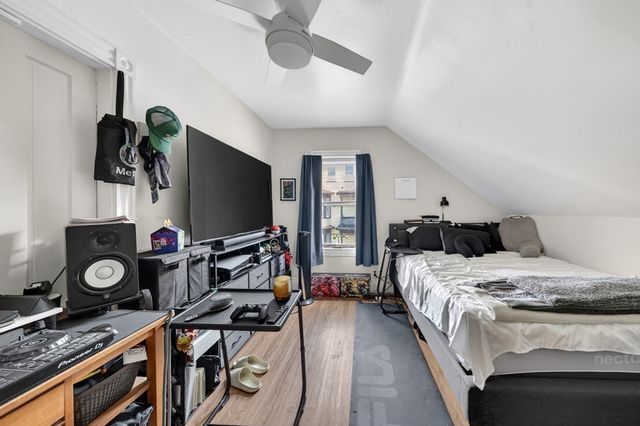 293 Swan St, Providence, RI 02905