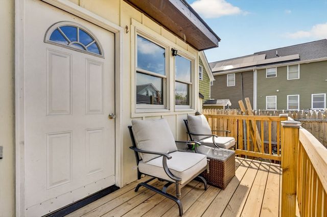 293 Swan St, Providence, RI 02905