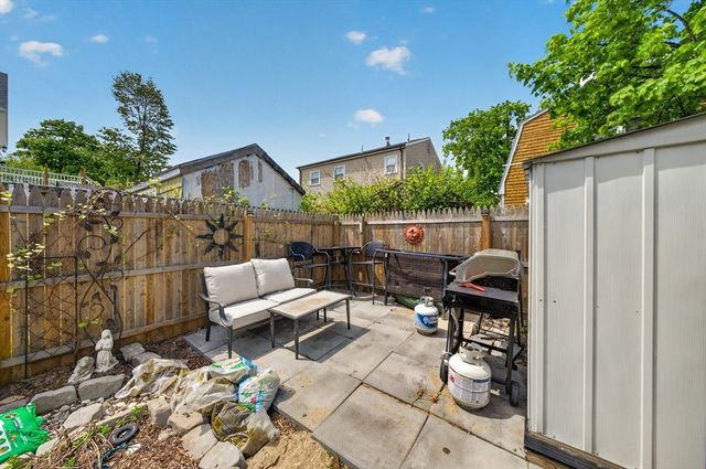 293 Swan St, Providence, RI 02905