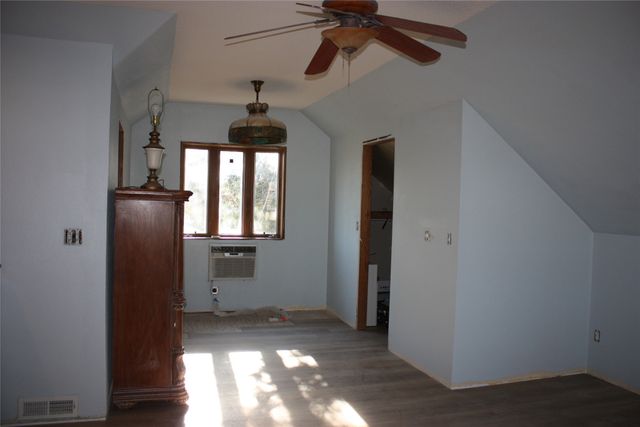 3096 310th Street, Orient, IA 50858