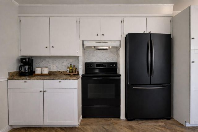 304 Frankie Street, Wharton, TX 77488