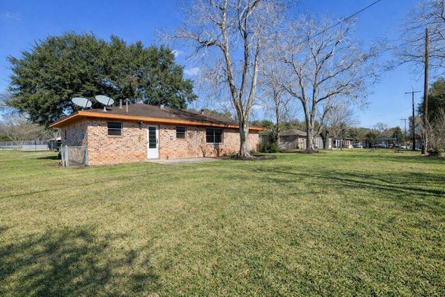 304 Frankie Street, Wharton, TX 77488