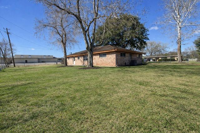 304 Frankie Street, Wharton, TX 77488