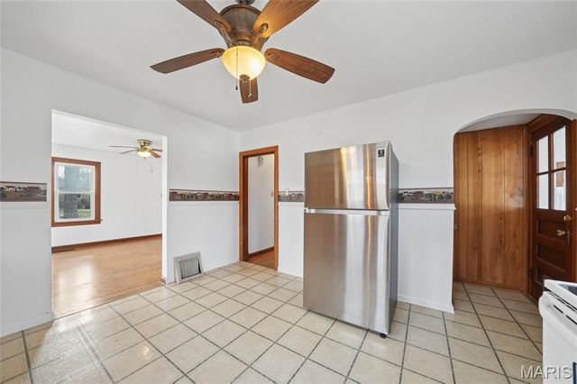 905 Burgess Avenue, Crystal City, MO 63019