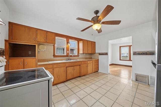 905 Burgess Avenue, Crystal City, MO 63019