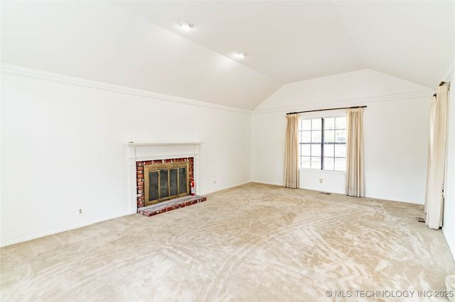 619 W 6th Avenue, Bristow, OK 74010